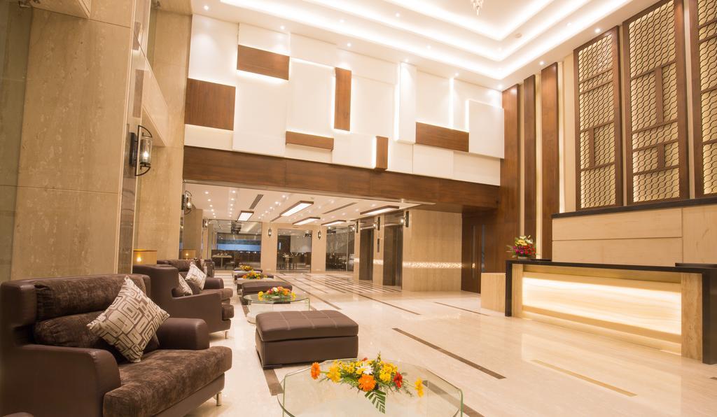 Kiscol Grands Hotel Kojambuttúr Kültér fotó