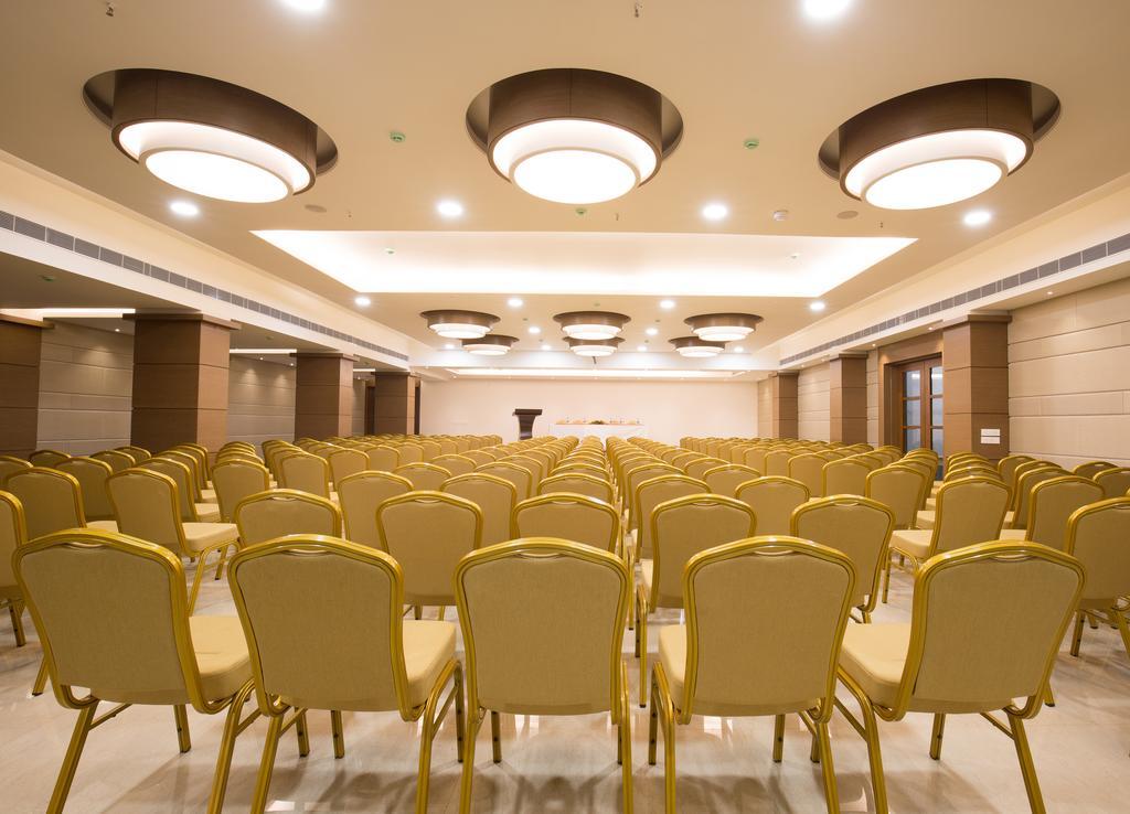 Kiscol Grands Hotel Kojambuttúr Kültér fotó