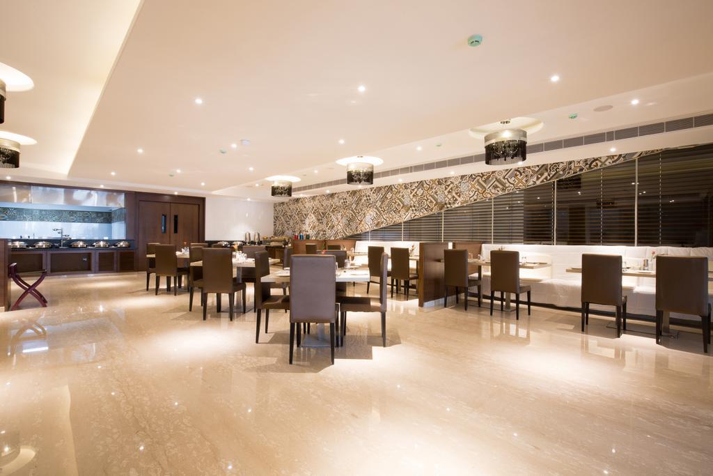 Kiscol Grands Hotel Kojambuttúr Kültér fotó