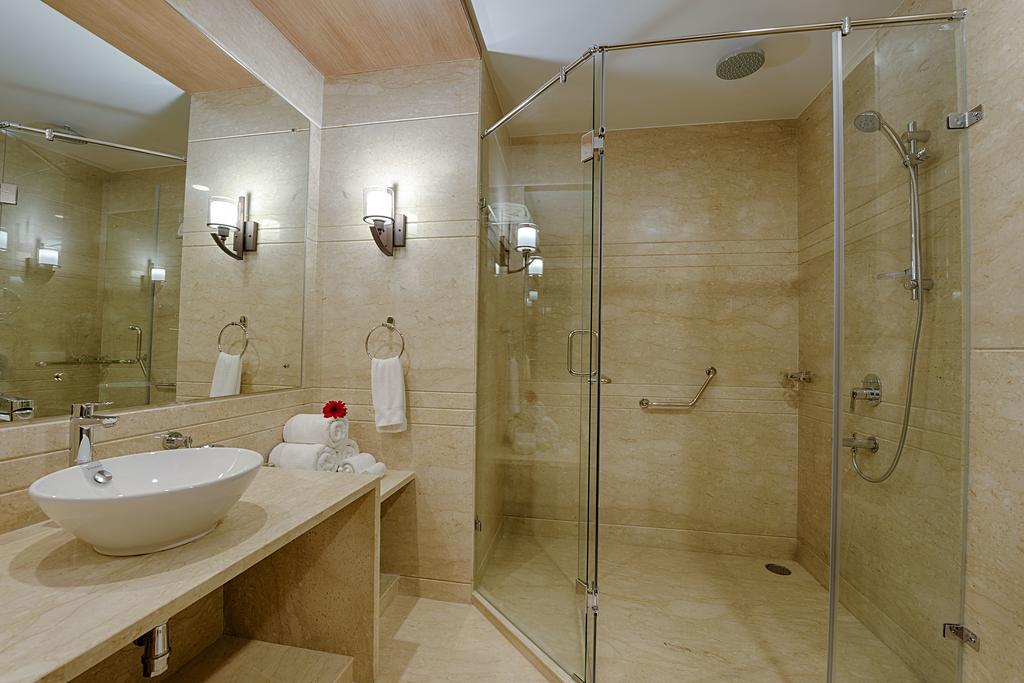 Kiscol Grands Hotel Kojambuttúr Kültér fotó