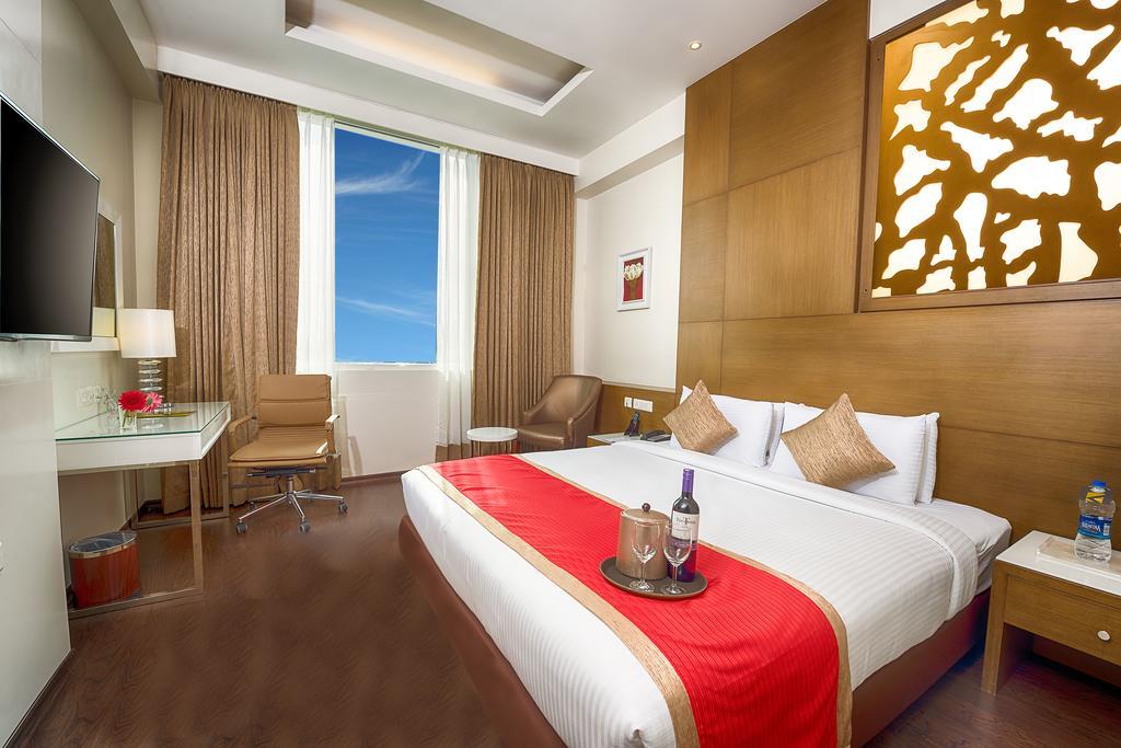 Kiscol Grands Hotel Kojambuttúr Kültér fotó